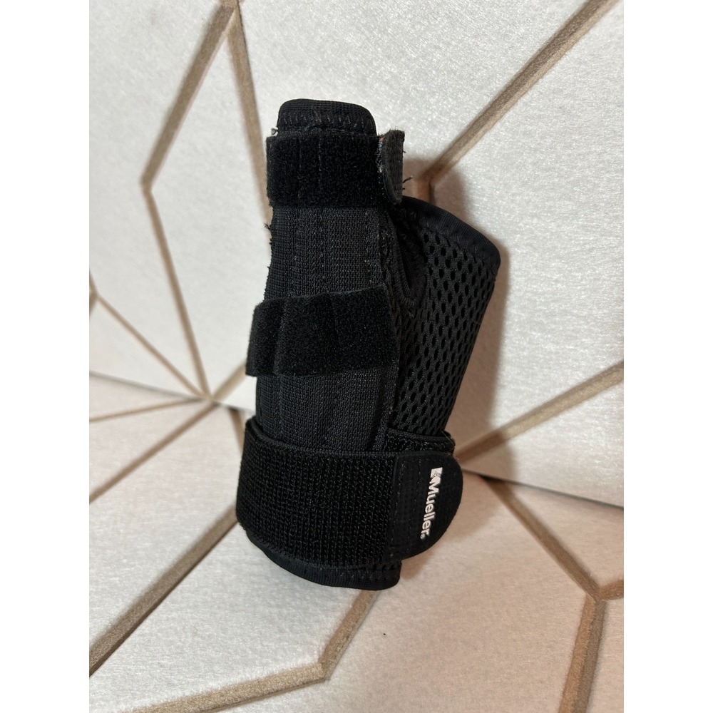 Mueller Thumb Stabilizer Wrist Brace Support Black Adjustable Left Right - Picture 4 of 6